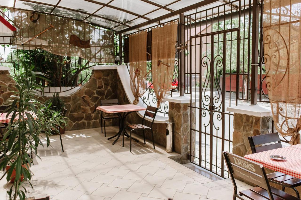 Mala Praha Hotel Ujhorod Exterior foto