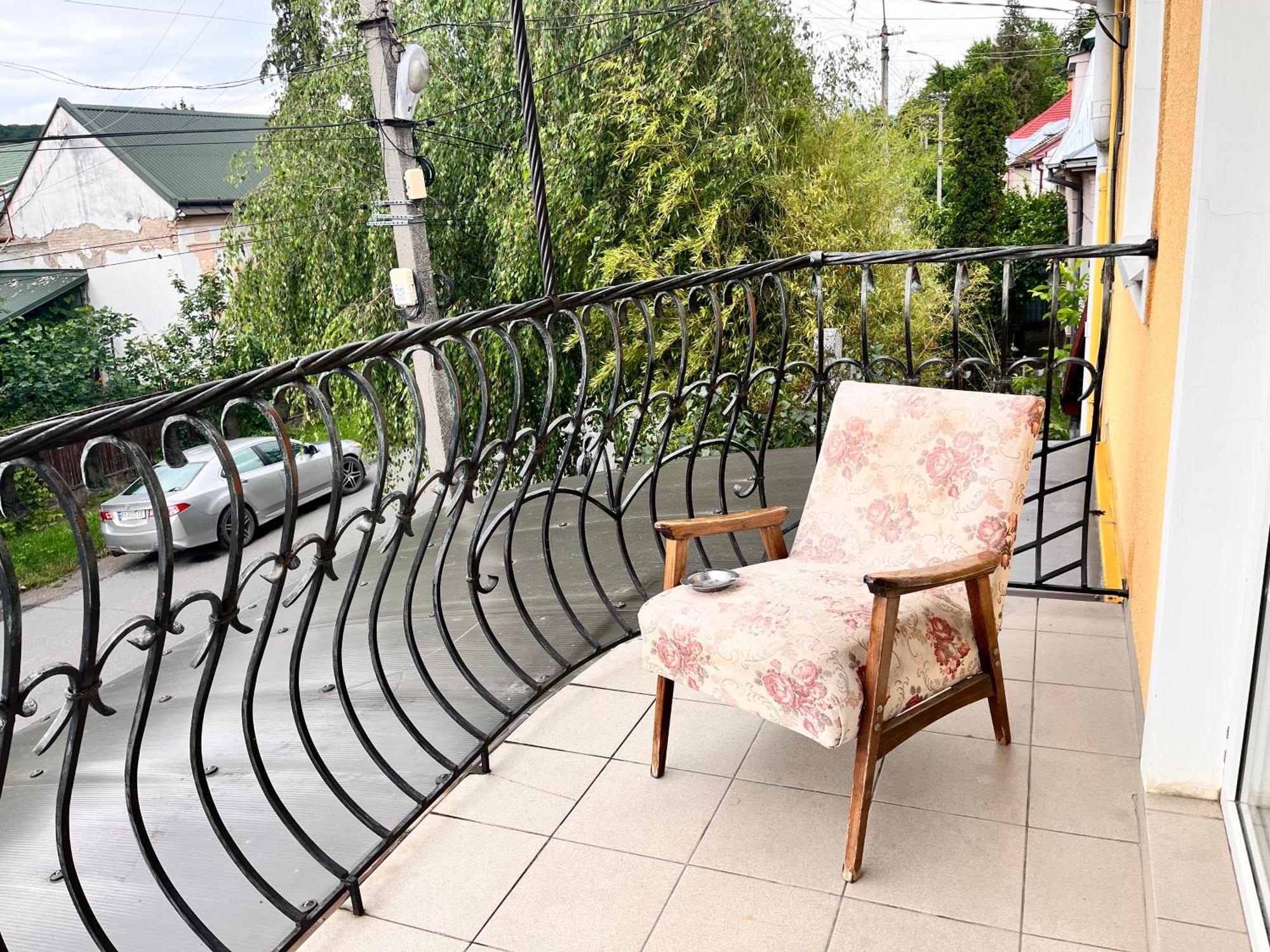 Mala Praha Hotel Ujhorod Exterior foto