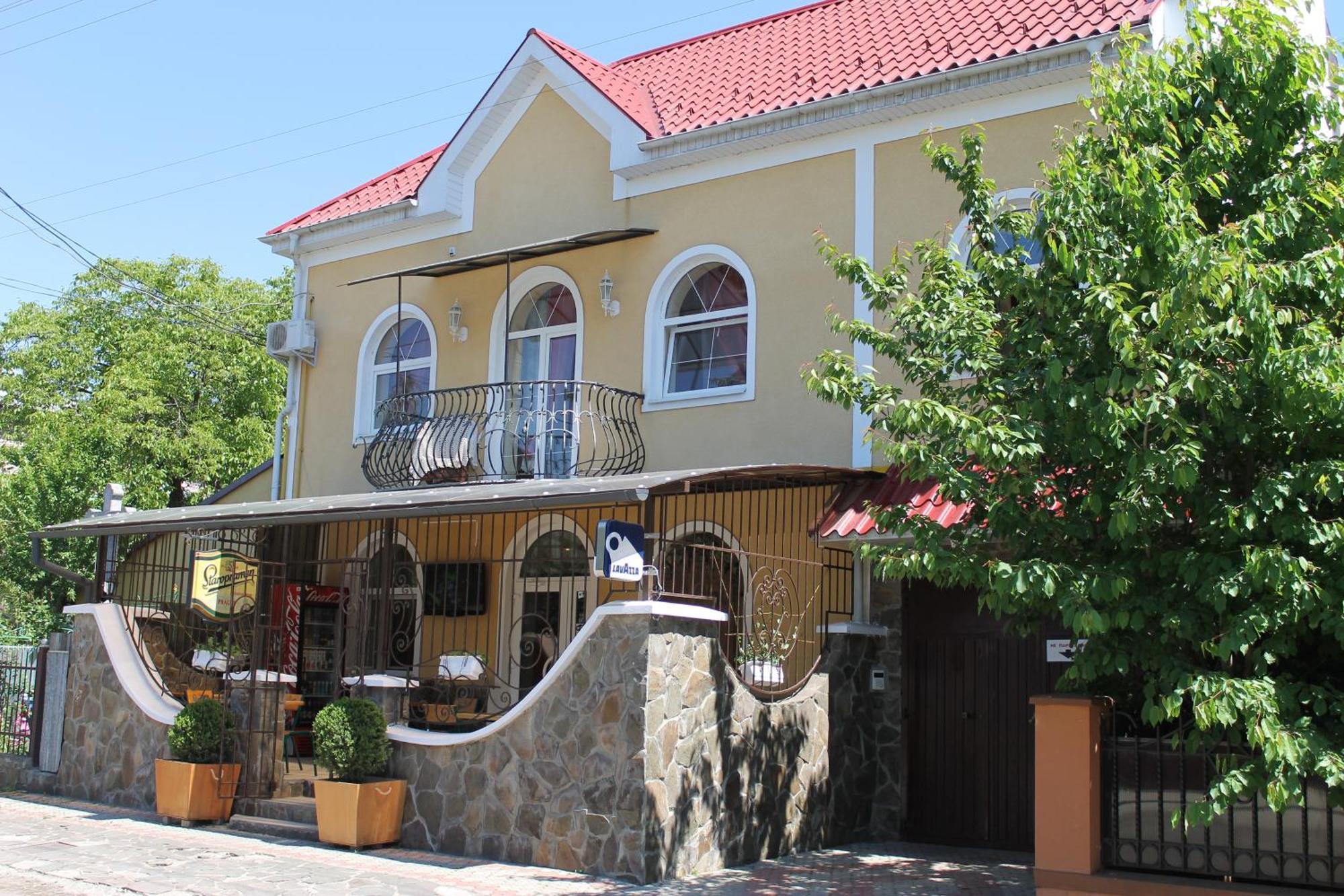 Mala Praha Hotel Ujhorod Exterior foto